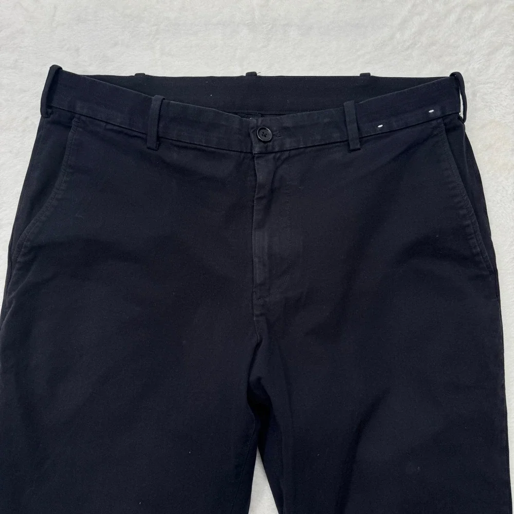 Uniqlo Chino Pants Mens Medium Black Slim Fit Stretch Cotton Flat Front